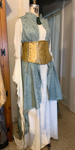Capsule Wardrobe for an Elven Noble