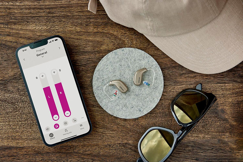 Oticon_Intent_Still_Life_miniRITE_iPhone_Sunglasses_Cap_MS_0237_TIF.Jpg