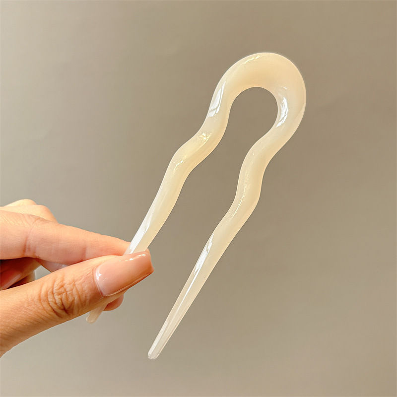 Thumbnail: Elegant U-Shaped Hhair Fork