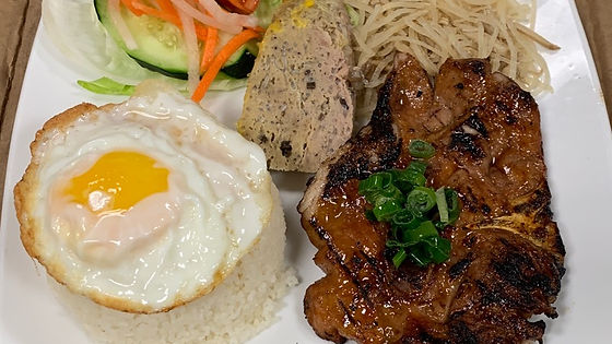 38. Com Tam Suon Nuong Dac Biet