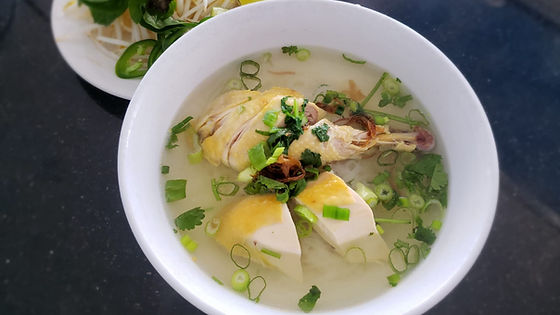 31. Pho Ga Tuoi (Soup Bo)