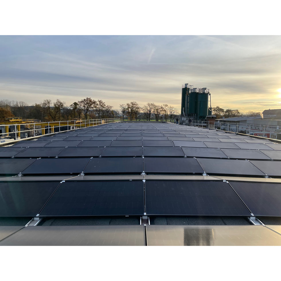 140 kWp Flachdach-PV-Anlage - Ansicht 2