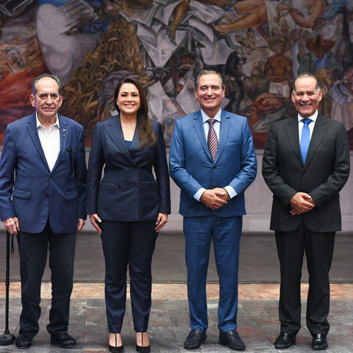 TERE JIMÉNEZ SE REÚNE CON EX GOBERNADORES DE AGUASCALIENTES PARA VER SU DESARROLLO