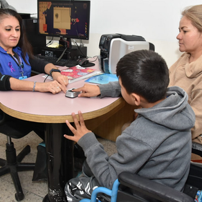 DIF ESTATAL ENTREGA CREDENCIALES QUE BRINDAN DESCUENTOS Y BENEFICIOS A PERSONAS CON DISCAPACIDAD