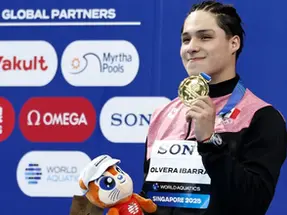 OSMAR OLVERA GANA MEDALLA DE ORO EN SINGAPUR Y ES CAMPEÓN DEL MUNDO EN TRAMPOLÍN DE 3 METROS