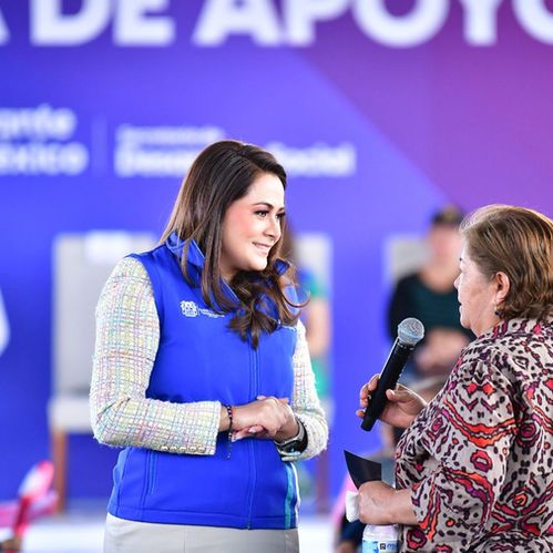 ARRANCÓ TERE JIMÉNEZ CON LA ENTREGA DE APOYOS A LAS PERSONAS EN PABELLÓN DE ARTEAGA