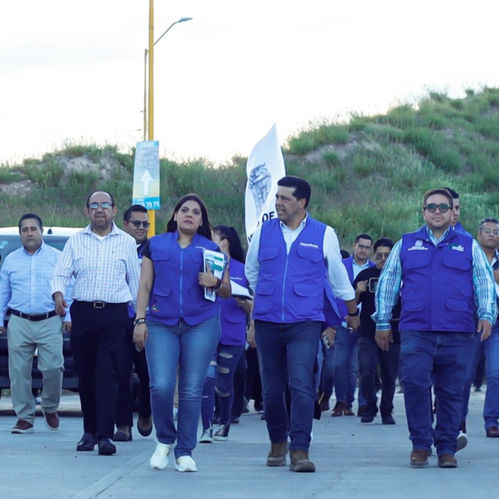 SE REÚNE LEO MONTAÑEZ CON VECINOS DEL FRACCIONAMIENTO LA FLORIDA I