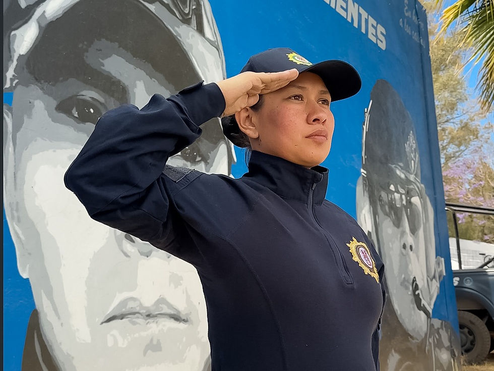 BABET SE PREPARA PARA CUMPLIR SU SUEÑO: SER UNA MUJER POLICÍA