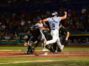 RIELEROS SE NIEGA A MORIR Y MANTIENE VIVAS SUS ESPERANZAS DE PLAYOFFS