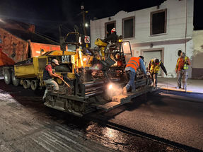 SIGUEN ACTIVOS LOS TRABAJOS DE REHABILITACIÓN VIAL EN LA CALLE VÁZQUEZ DEL MERCADO