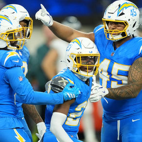 EAGLES SE HUNDEN Y CHARGERS LOS DERROTAN EN TIEMPO EXTRA