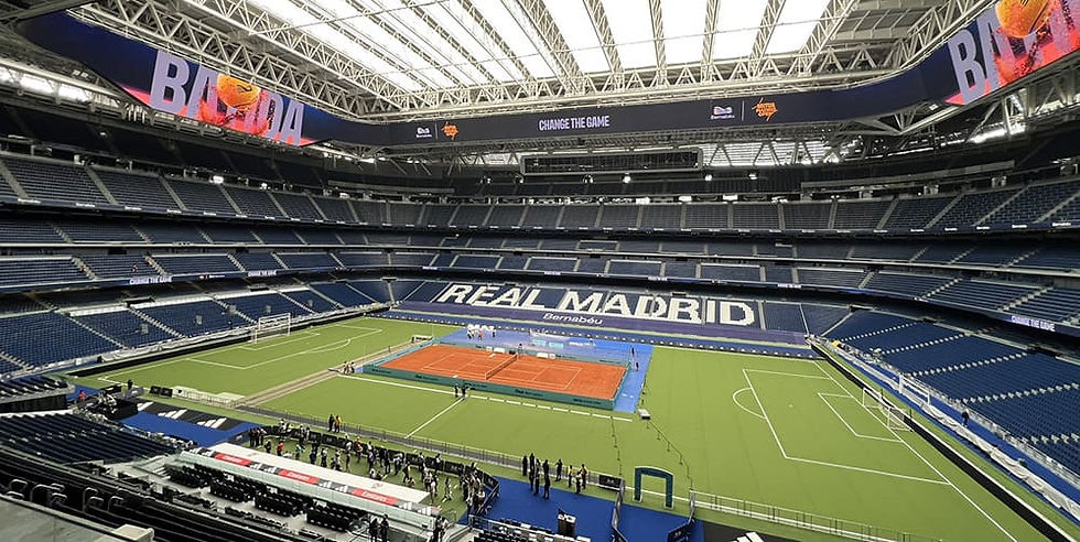 INAUGURAN CANCHA DE TENIS EN EL SANTIAGO BERNABÉU