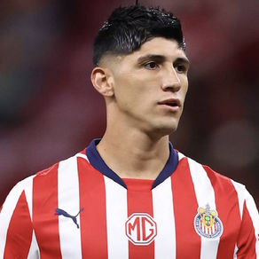 DESPUÉS DE POCO Y NADA ALAN PULIDO SE CONVIERTE EN OTRA BAJA PARA EL REBAÑO DE LAS CHIVAS