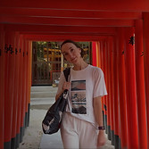 Julia, K-Pop dance teacher at Dance Your Way