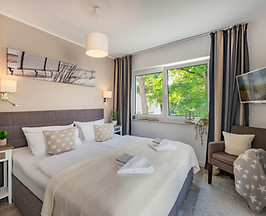 makler-schlafzimmer-dünenresidenz-heringsdorf-we8-meerflair-immobilien-usedom.jpg