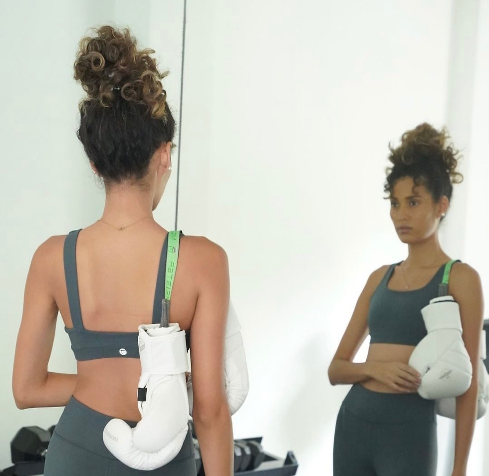 Thumbnail: square bra