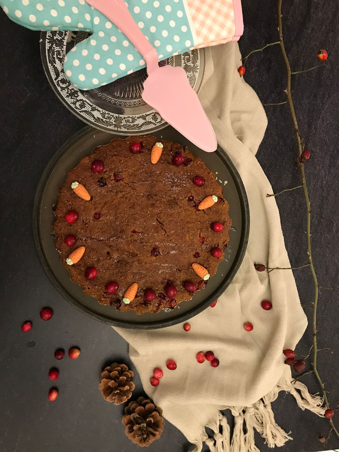 Saftiger Karottenkuchen mit Cranberries