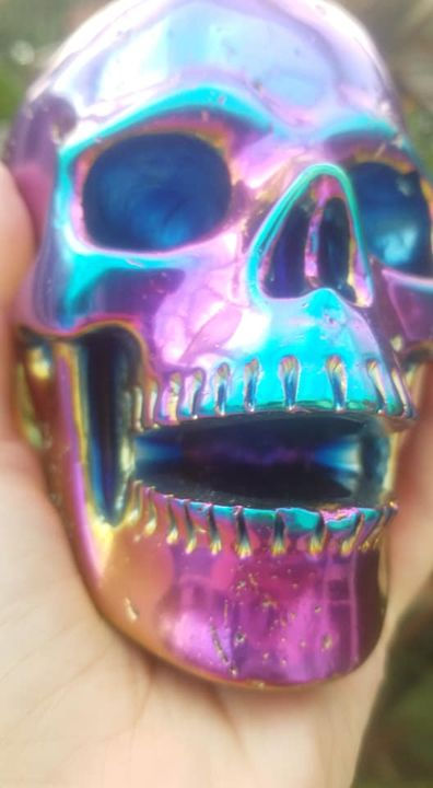 Thumbnail: 5.1" Amethyst Titanium Aura Singer Skull
