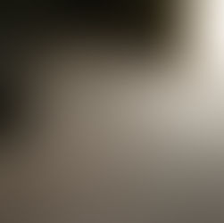 Plinthes en terres cuites de Fès et lumières dans les escaliers