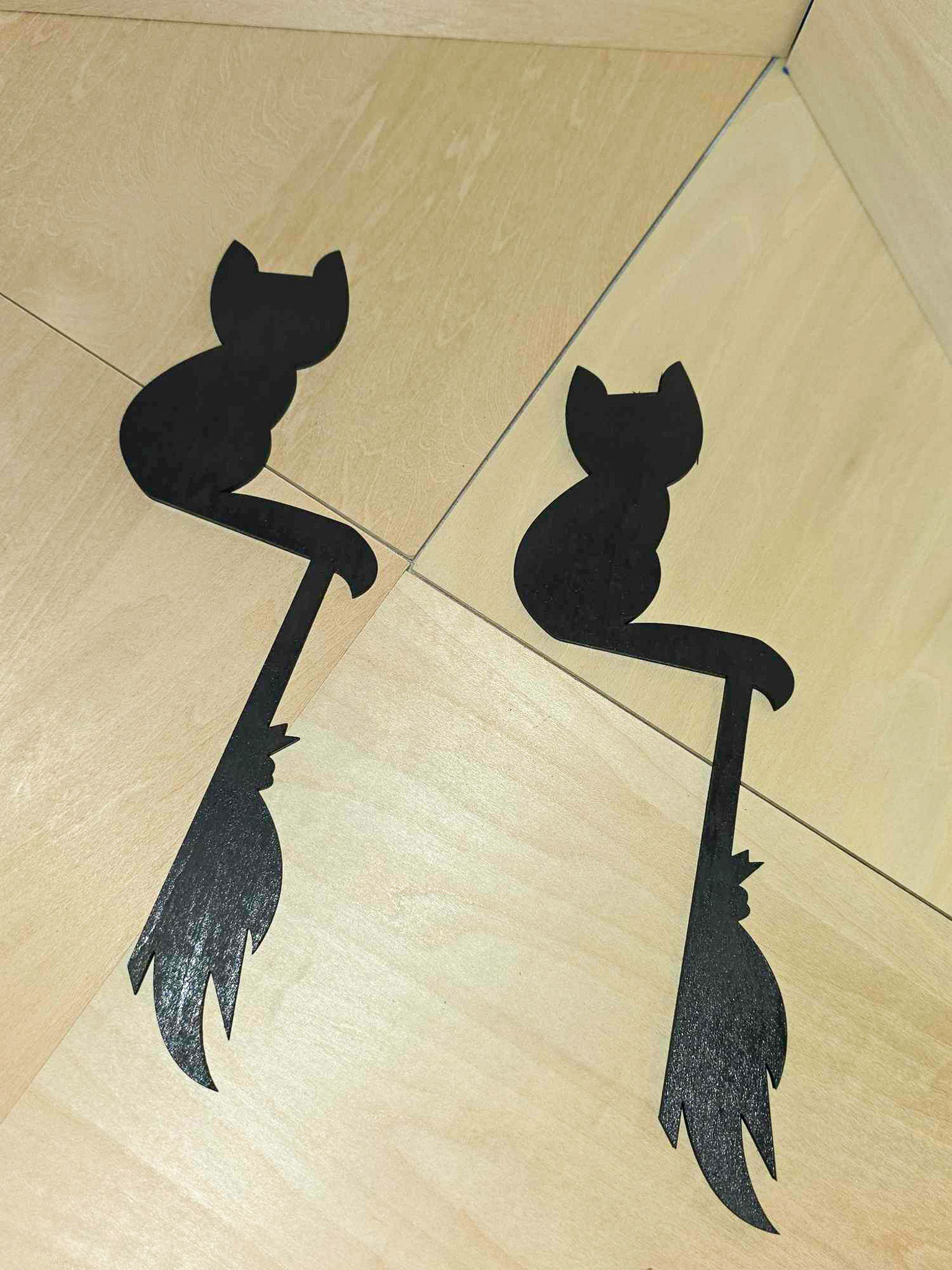 Witchy Kitty Corner Decoration