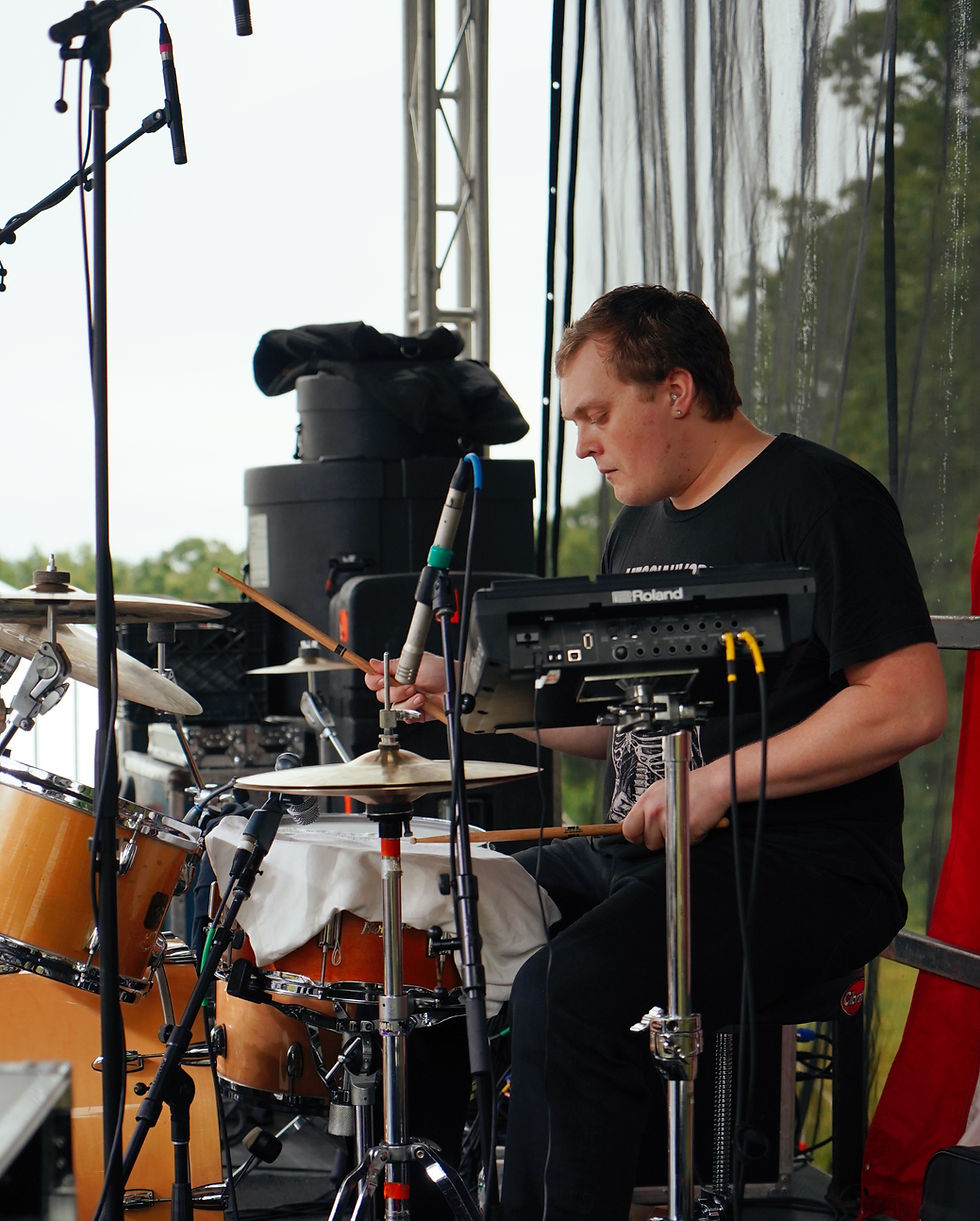 Playing at Milton Music Fest with Veronica Lewis- photo credit_Liyuan Huang_edited.jpg