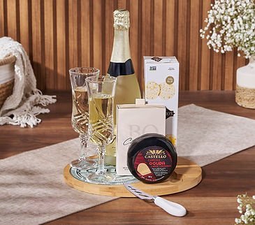 Bubble_CheesePleaseChampagneGiftBasket_2000x.jpg