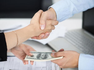 Đòn bẩy tài chính là gì? Cơ hội tăng tốc tài sản hay cạm bẫy khiến bạn “cháy tài khoản”?