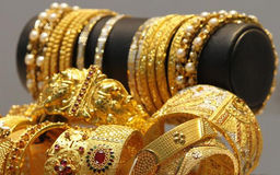 RBI withdraws Rs 2,000 notes: Impact on Gold Sale