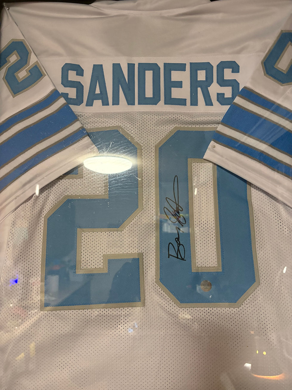 Thumbnail: Lions Barry Sanders signed jersey
