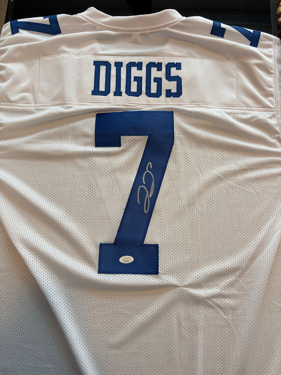 Thumbnail: Cowboys Trevon Diggs signed jersey