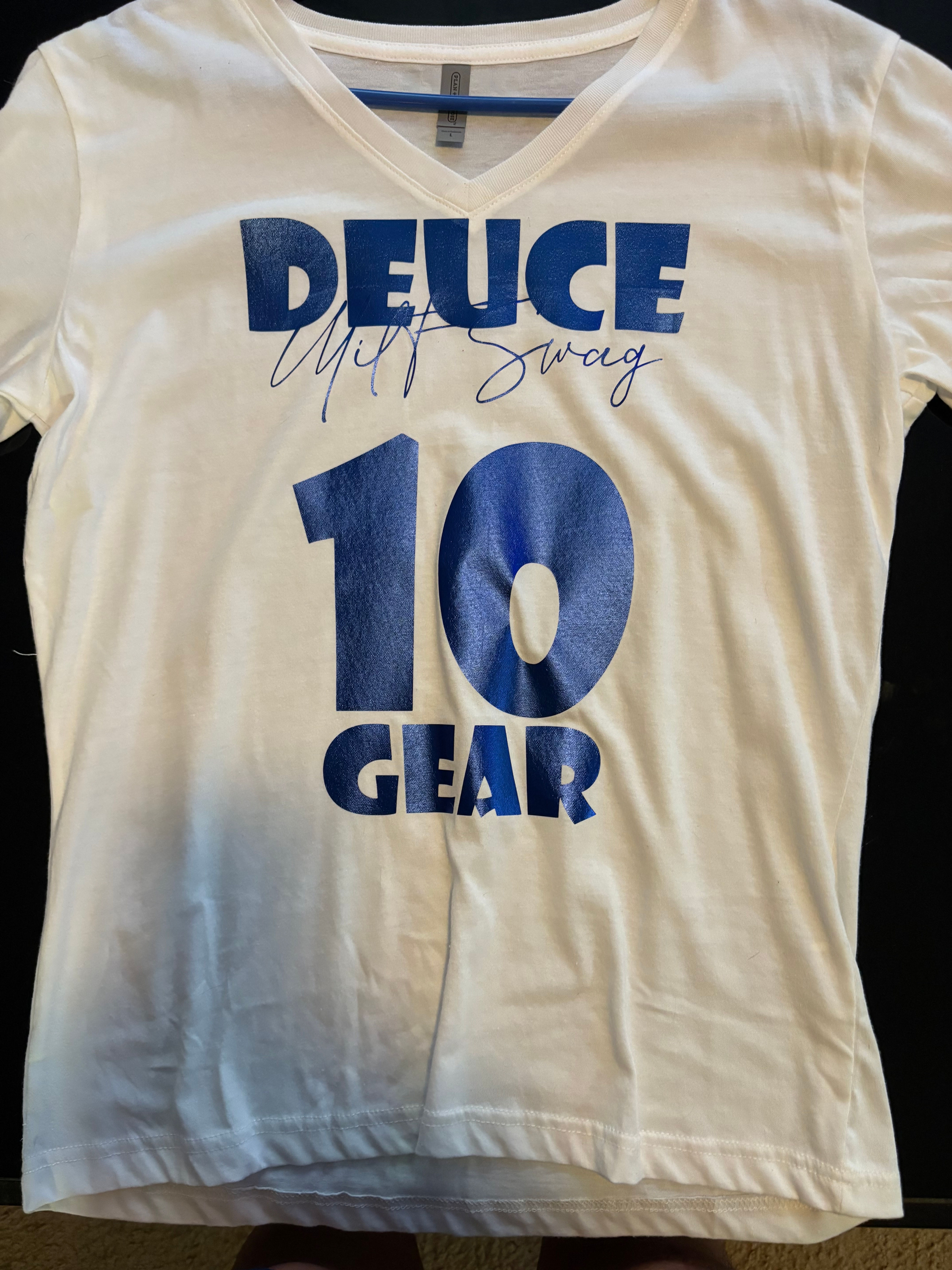 Deuce milf swag 10 gear in vneck