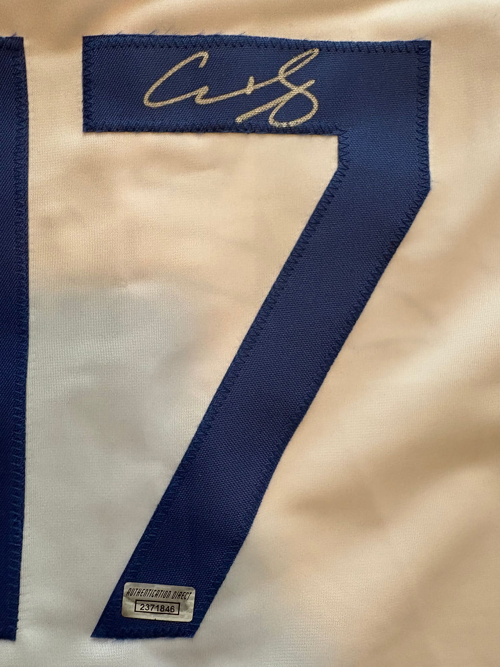 Thumbnail: Dodgers Shoei Ohtani signed jersey