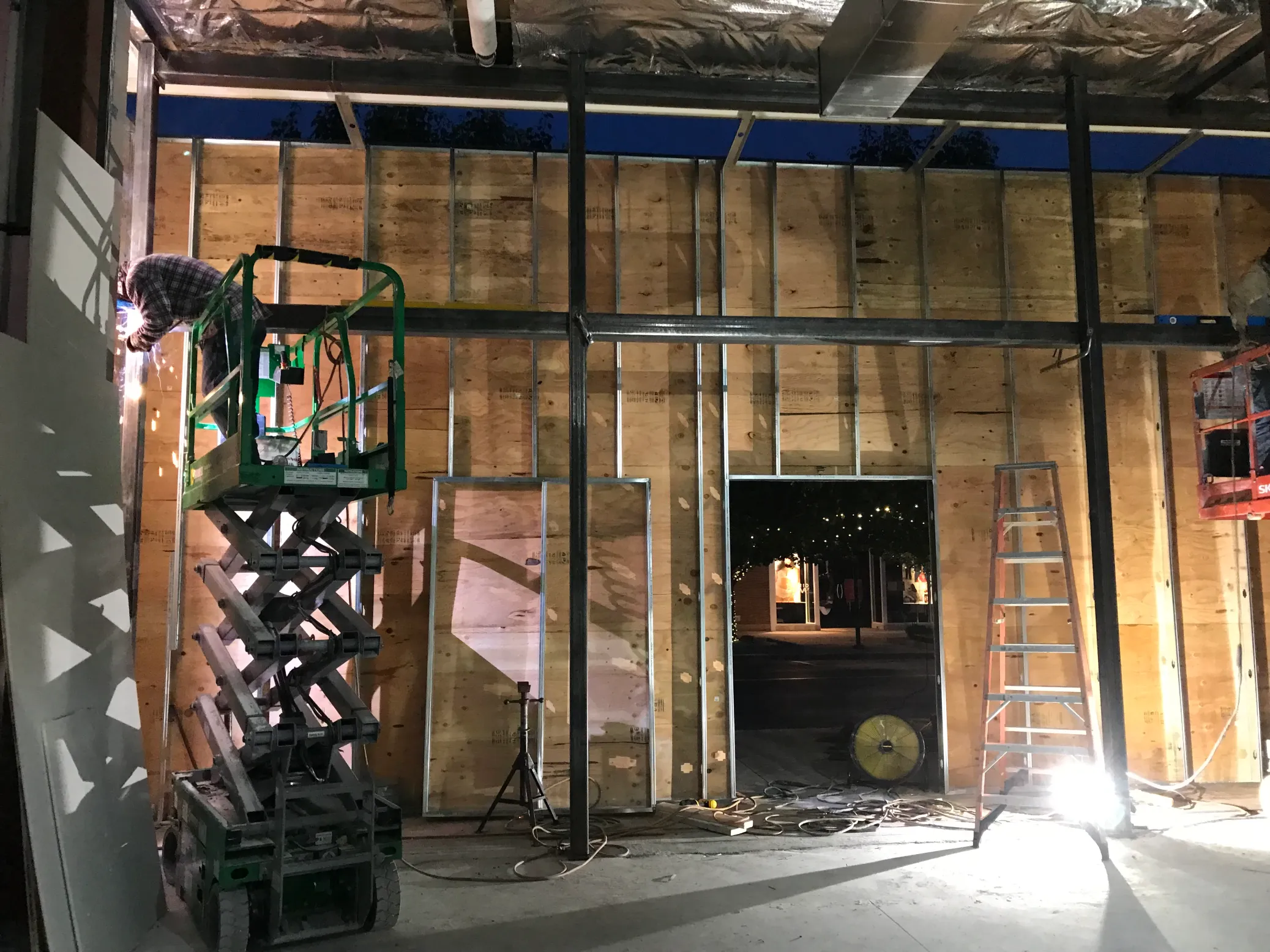 Bath & Body Works Cherry Creek - Larry's Mobile Welding