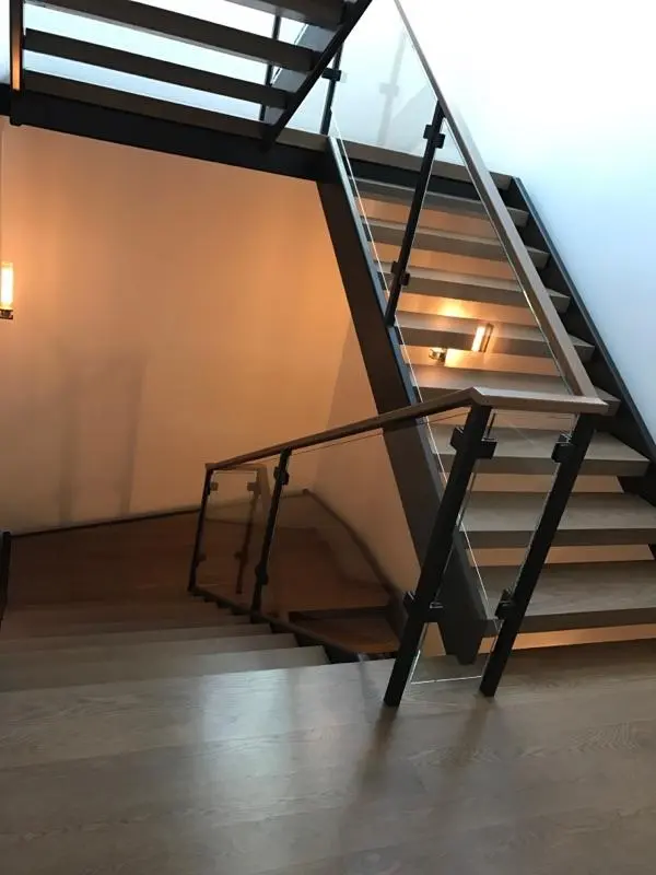 Luxury Staircase - Larry's Mobile Welding