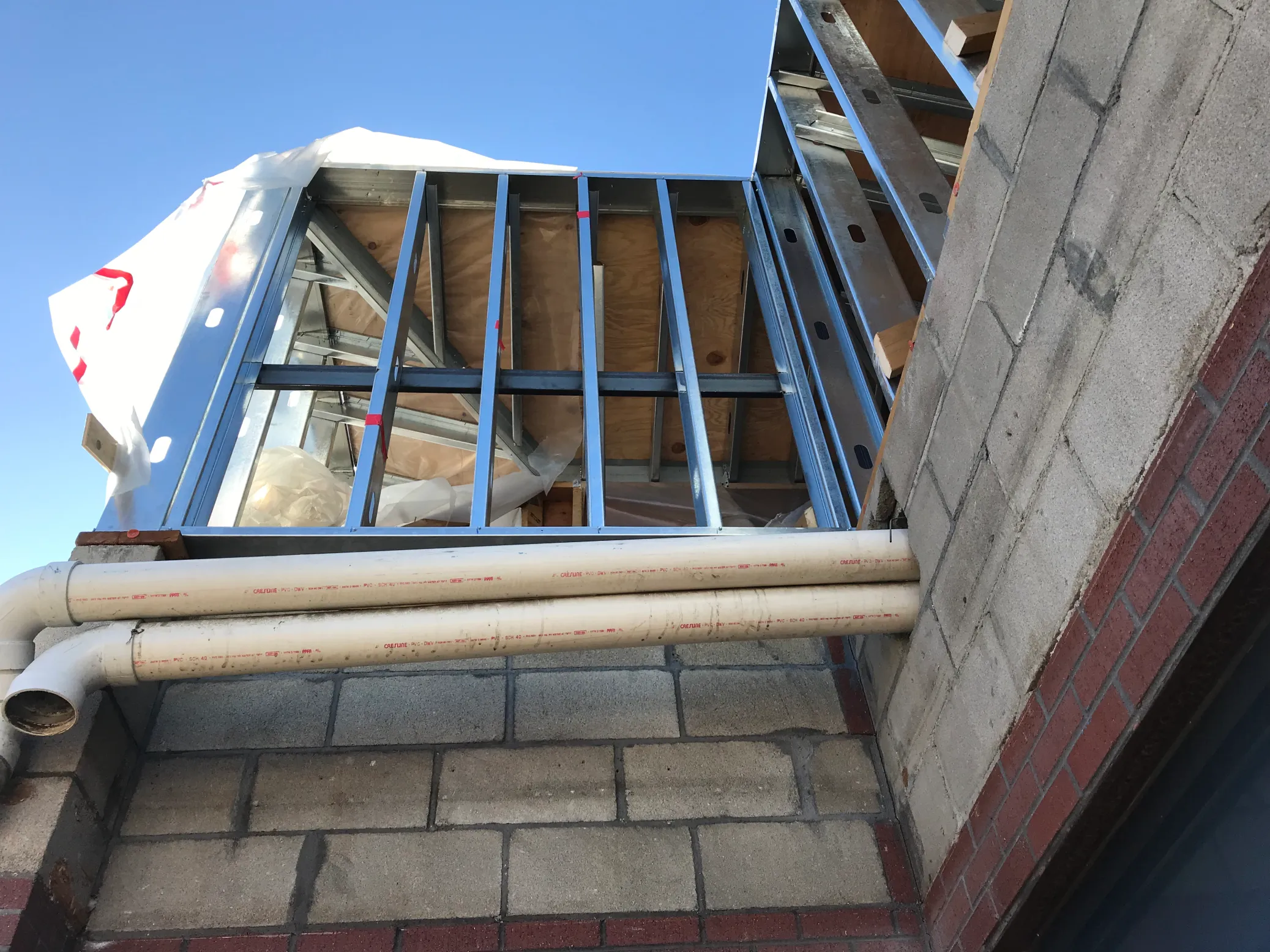 McDonalds Exterior Welding - Larry's Mobile Welding