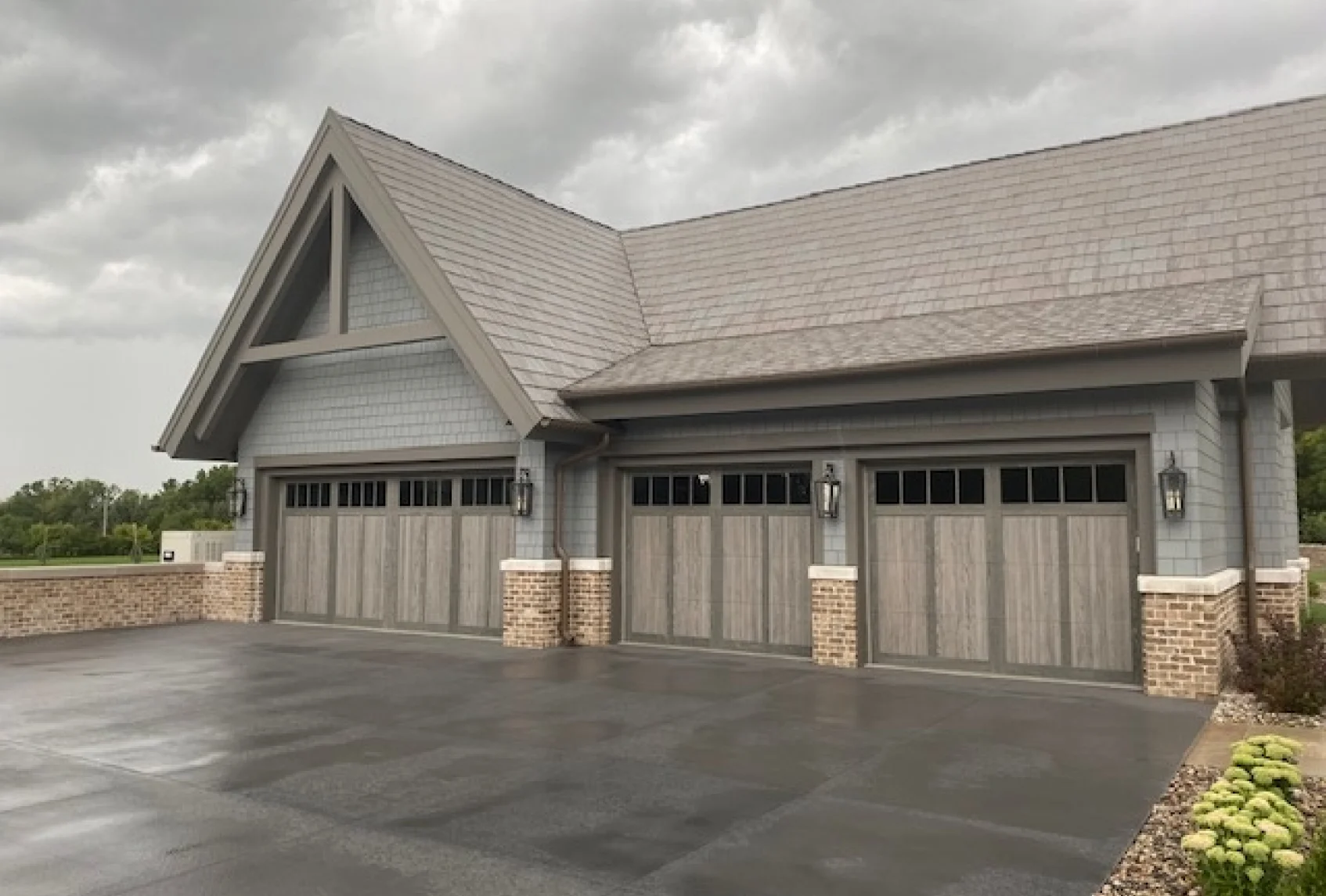 Three Car Garage