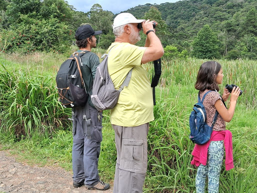 Atividade com crianças em Gonçalves (MG)