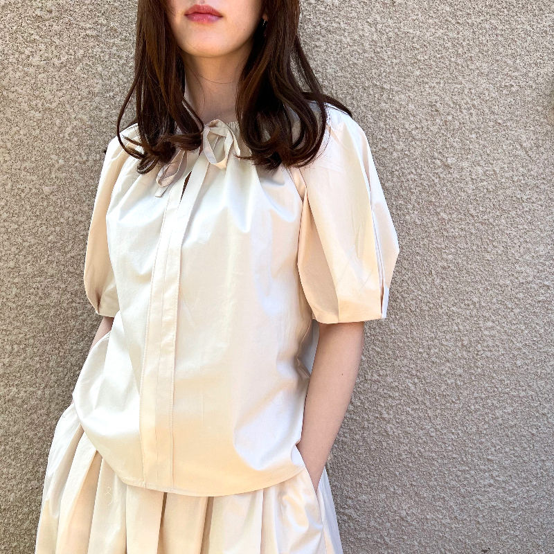 サムネイル： milk tea beige cotton  blouse