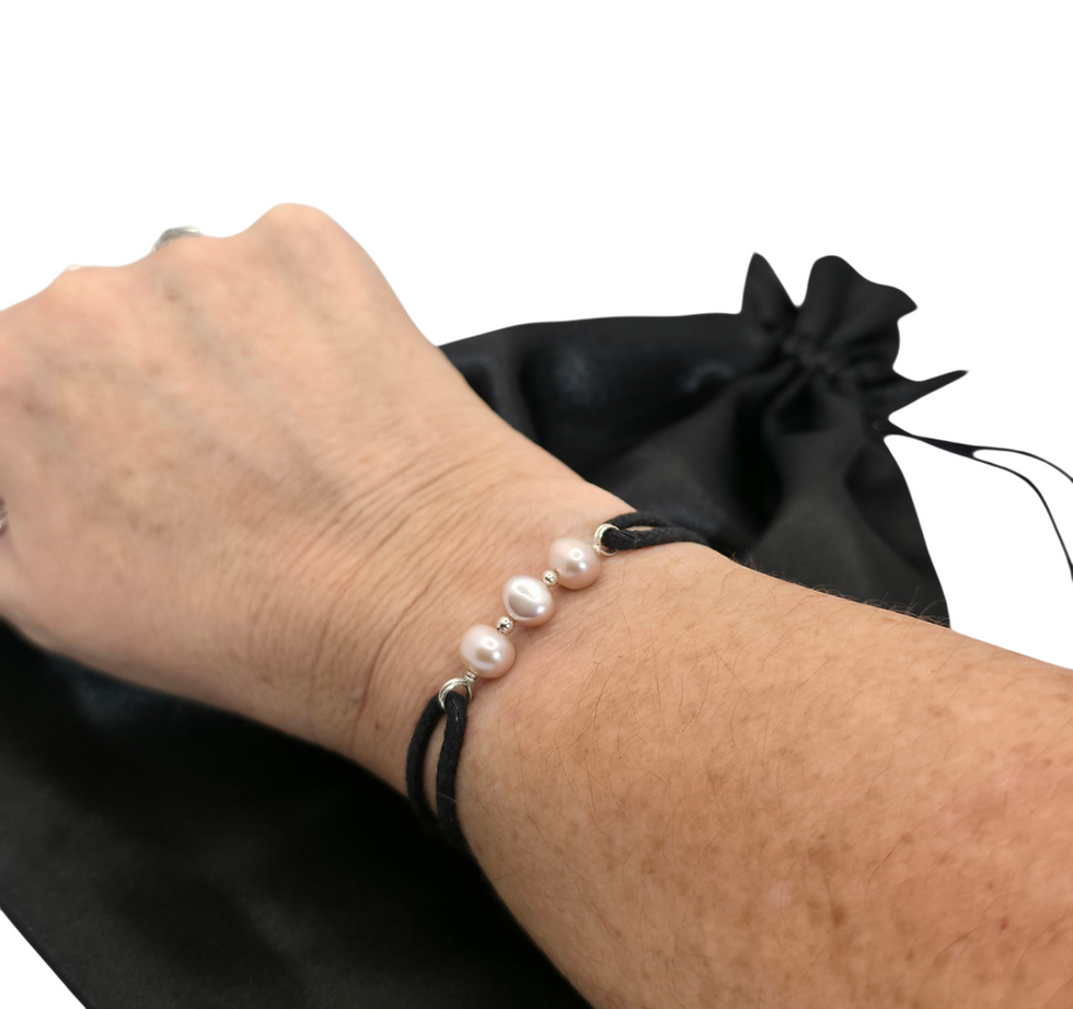 Cultured Pearl Cord Bracelet