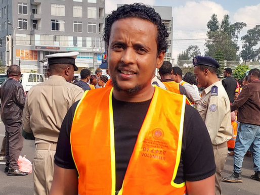 በአዲስ ከተማ ክ/ከተማ ብልፅግና ፓርቲ ወጣቶች ክንፍ ከህ/ተሳትፎ አና በጎ ፍቃድ ማስተባበሪያ ፅ/ቤት ጋር በጋራ የክረምት የትራፊክ የበጎ ፈቃድ አግልግሎት አስጀምሯል