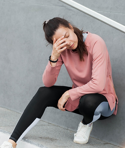 Mujer desmotivada y sin energía.
