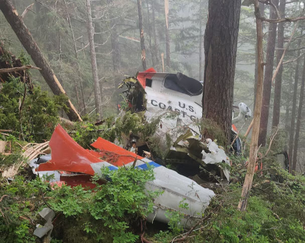 US Coast Guard closes hazardous site during investigation of helicopter crash near Sitka