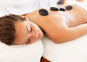 Massage aux pierres chaudes