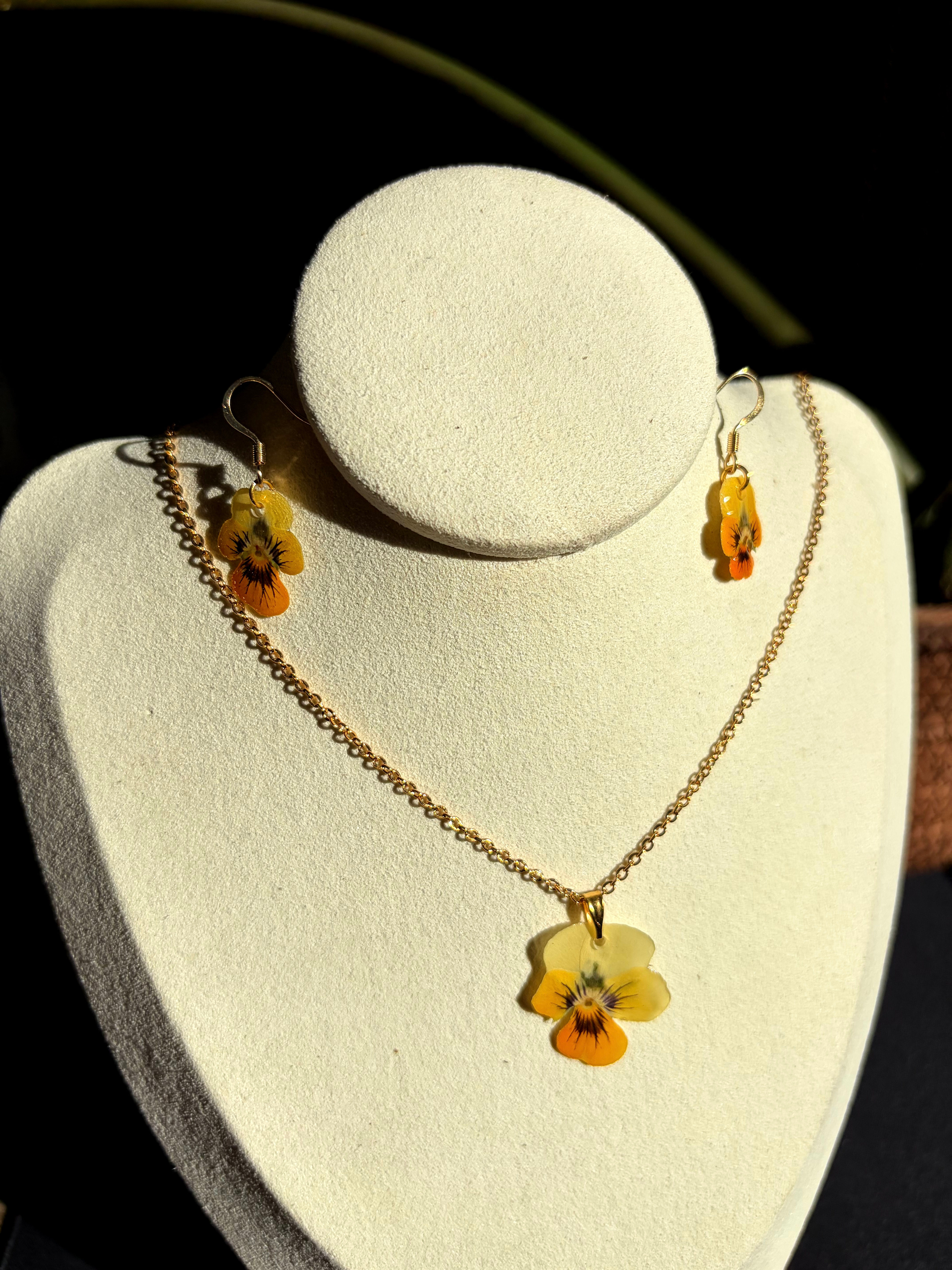 Parrure unique "Pensée jaune"