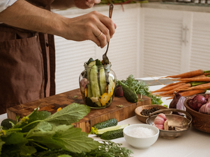 🌺 Navigating Menopause – Your Natural Roadmap to Balance and Well-Being