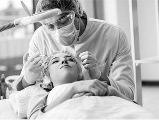 What Makes a True “Plastic Surgeon”