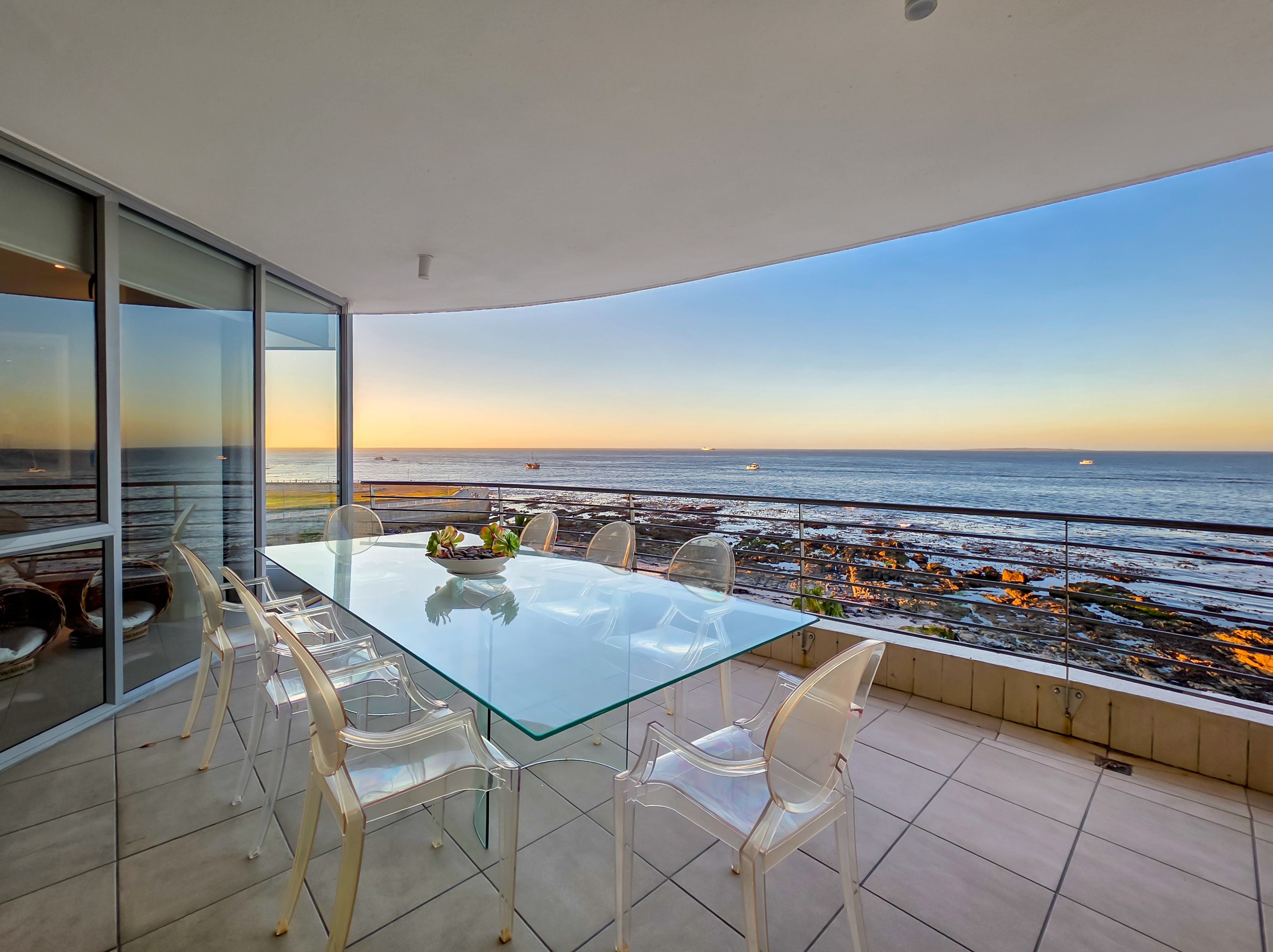 Three Bedroom Apartment | Mouille Point, Cape Town | For Sale