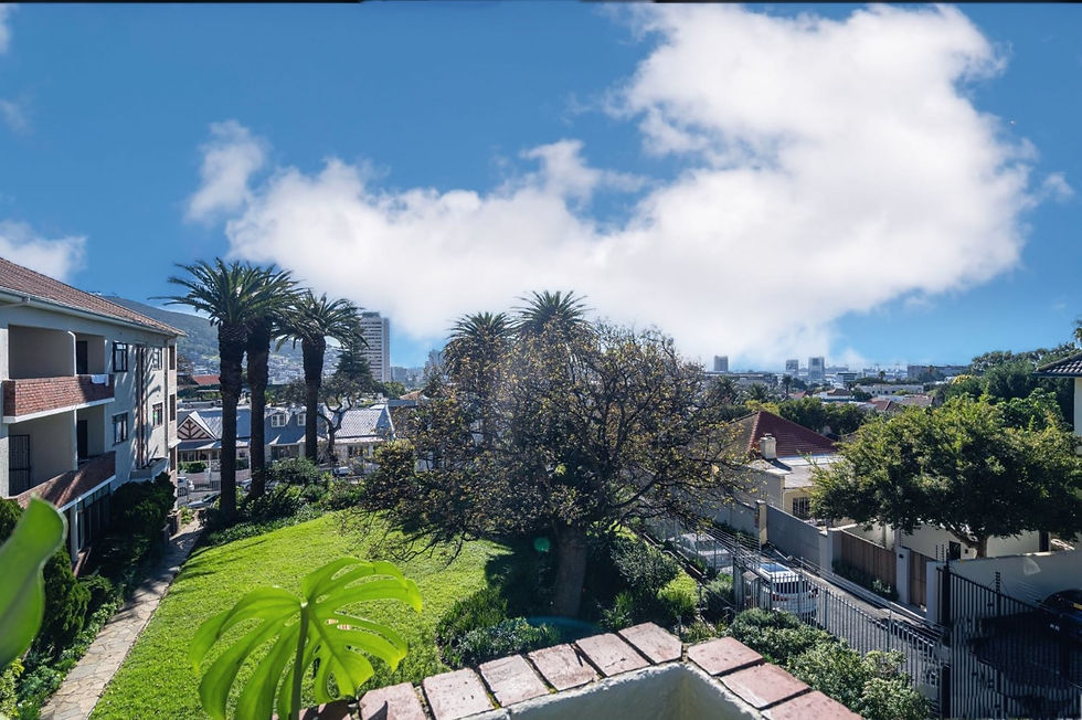 One Bedroom Apartment | Oranjezicht, Cape Town | For Sale