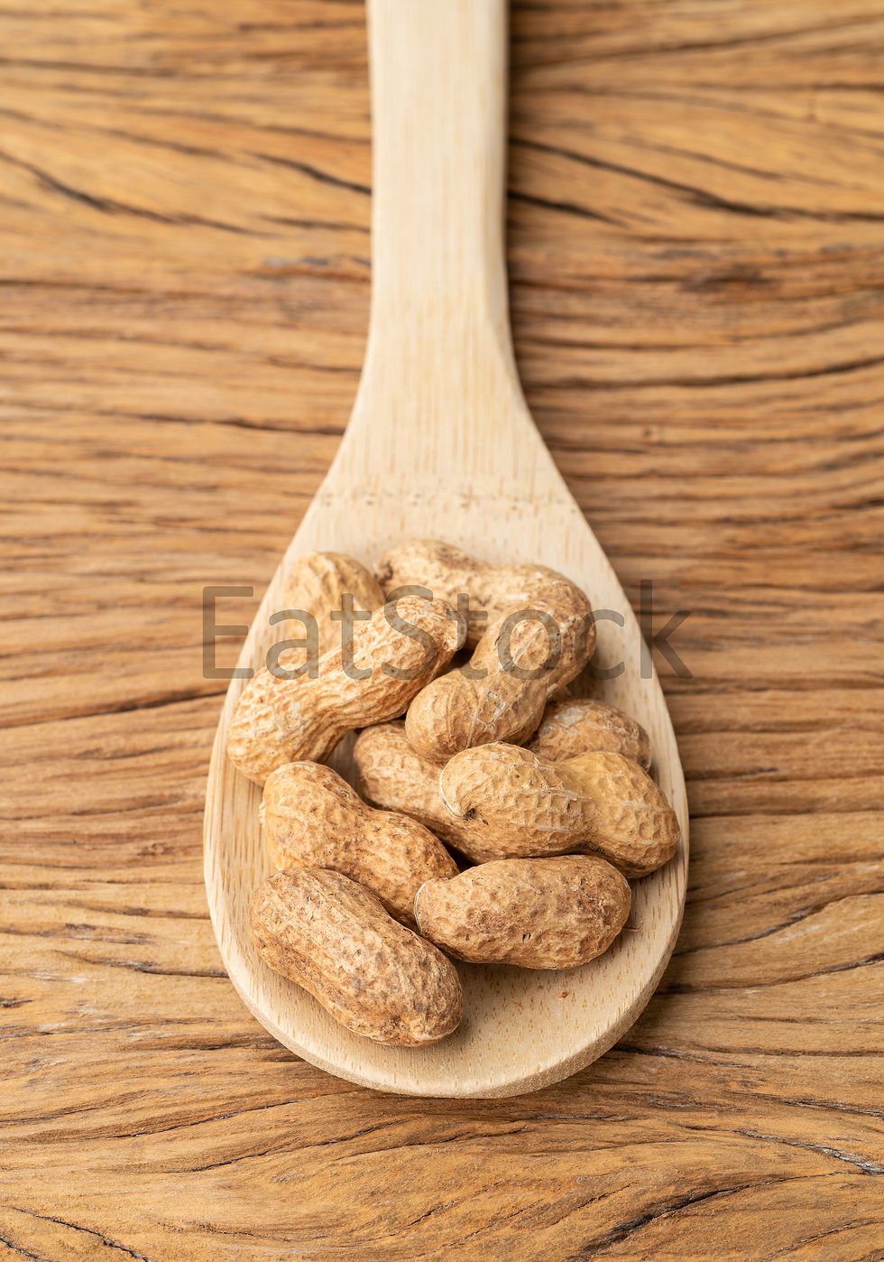 Amendoins com casca.