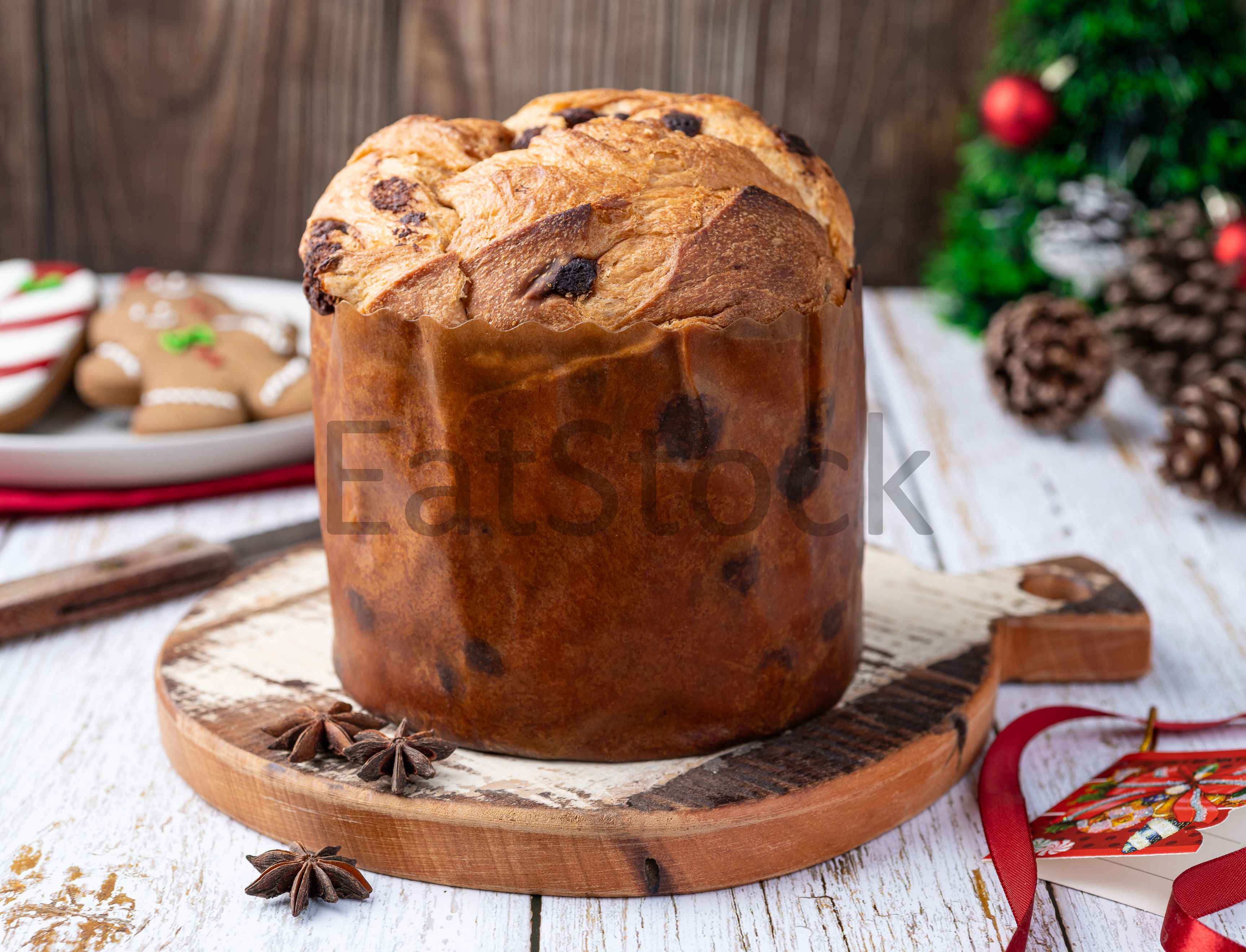 Chocotone, panetone com gotas de chocolate.